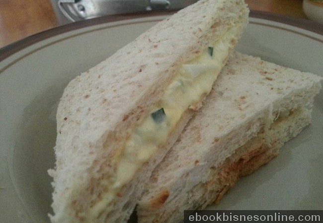 sandwich telur siap di buat