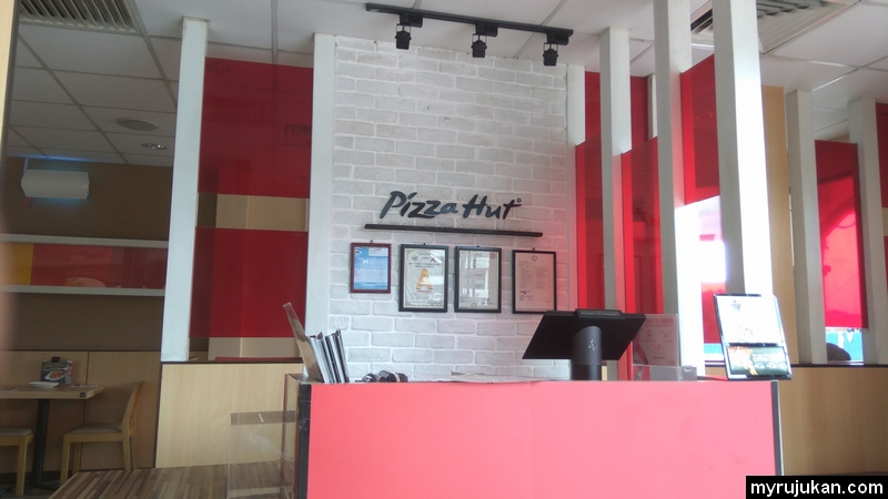 Kuanter pesanan dan bayaran Pizza Hut Jalan Baru Penang